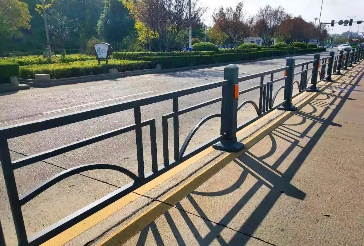 道路護(hù)欄，市政護(hù)欄
